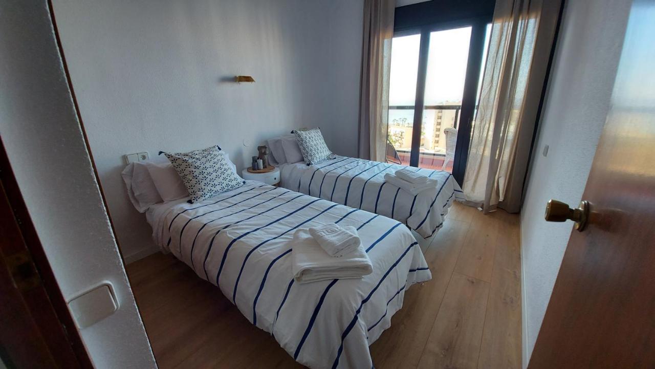 Apartamento La Playa “ Free Parking “ Apartment Торемолинос Екстериор снимка