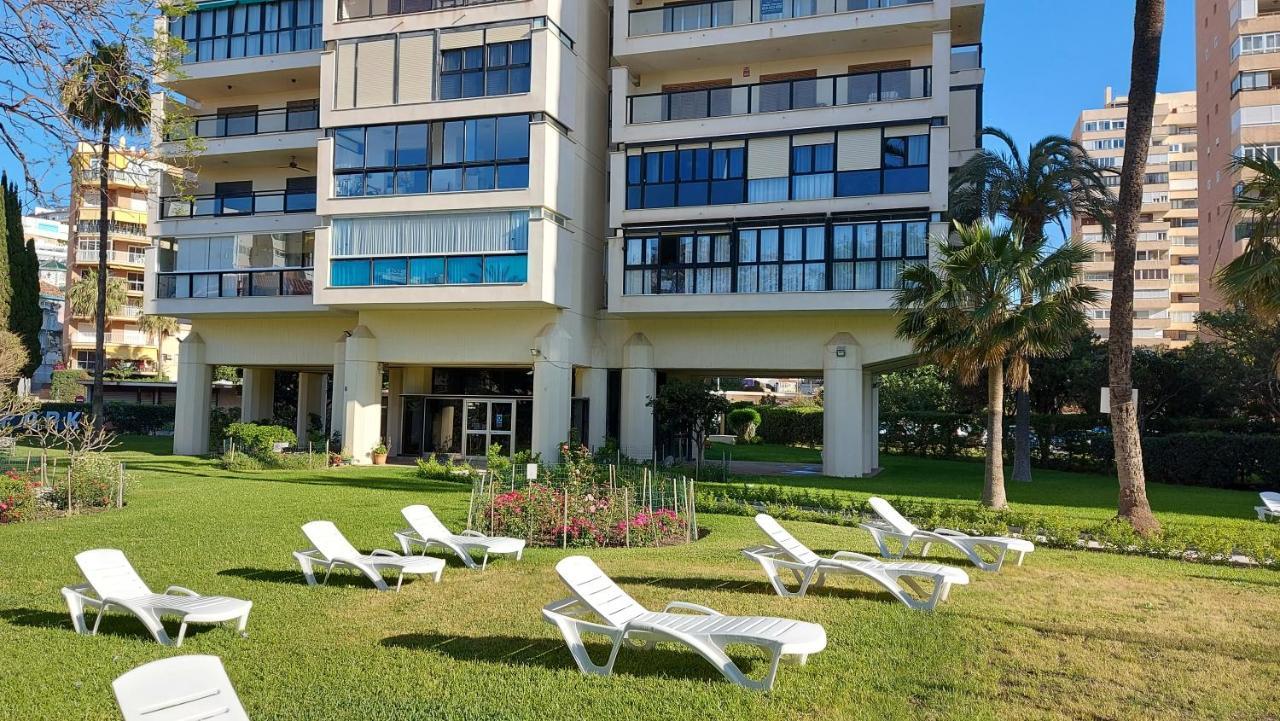 Apartamento La Playa “ Free Parking “ Apartment Торемолинос Екстериор снимка